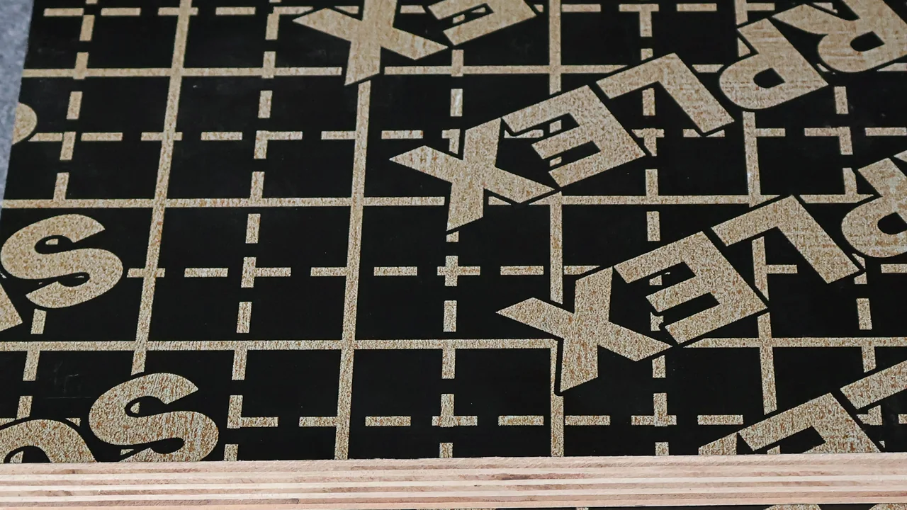 Gloss film faced plywood custom logo detail