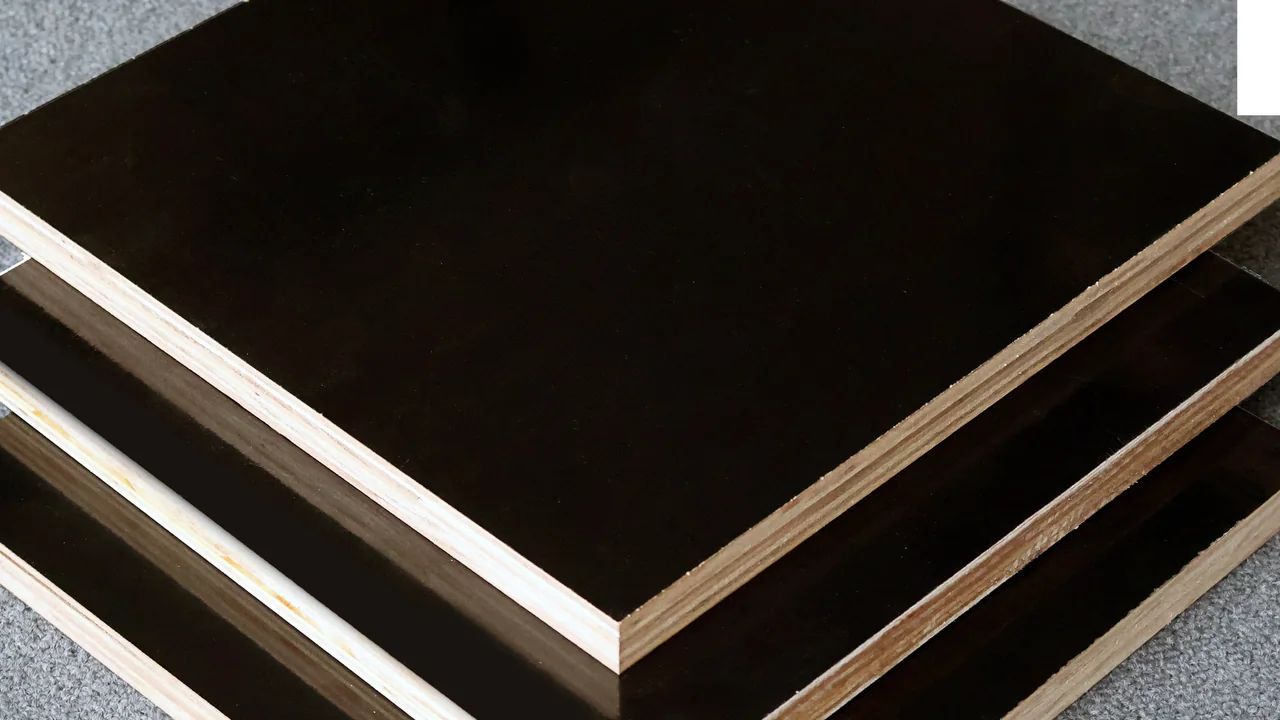 Matte film faced plywood corner detail