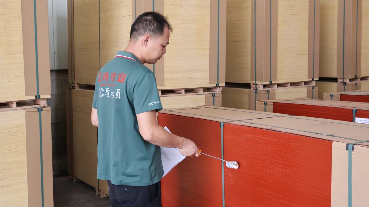 Matte film faced plywood packing detail